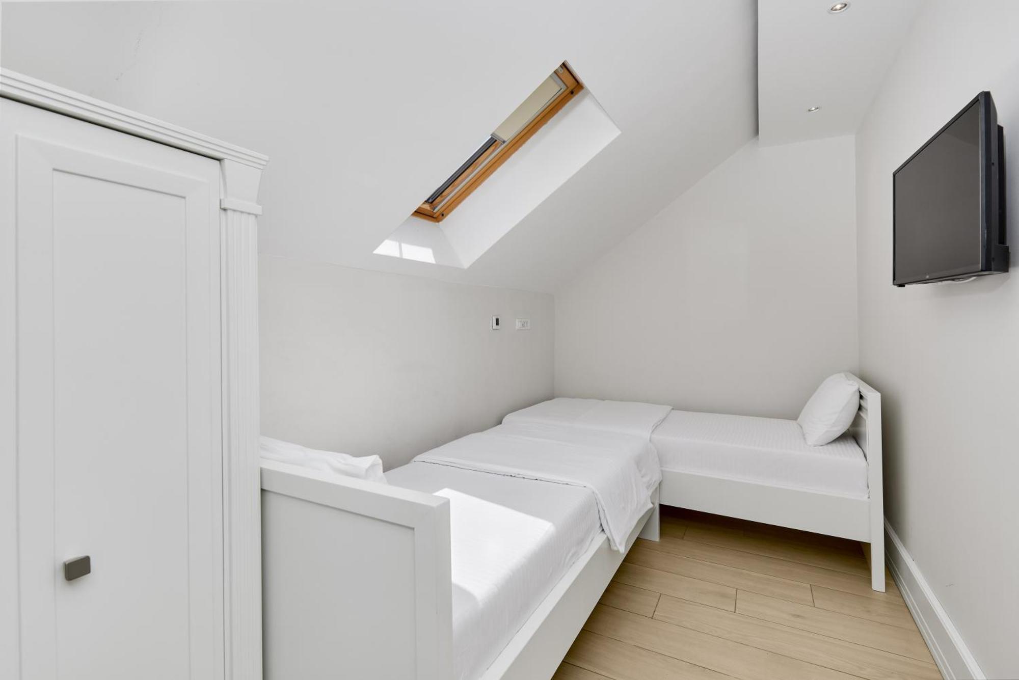 Hotel Libertas Kotor Bagian luar foto